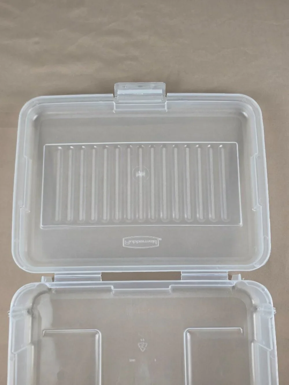 Vintage Rubbermaid Clear Plastic Snap Case Hinged Storage Container 2282 90’s